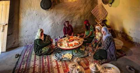 Eski ve Yeni Zamanlarda Aile Hayatı ve Ev Yaşamı